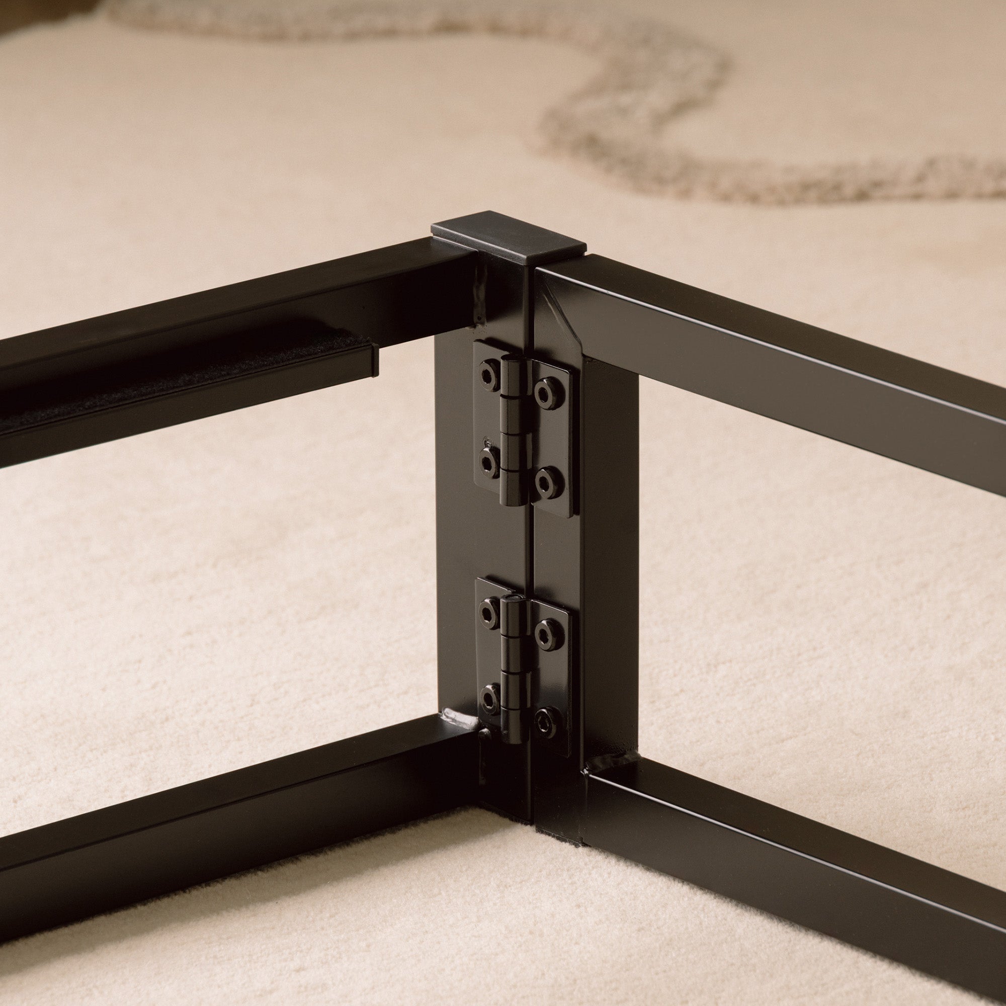 Mattress Base with Tool-free Assembly