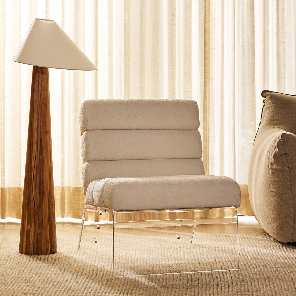 LUMI ACCENT CHAIR