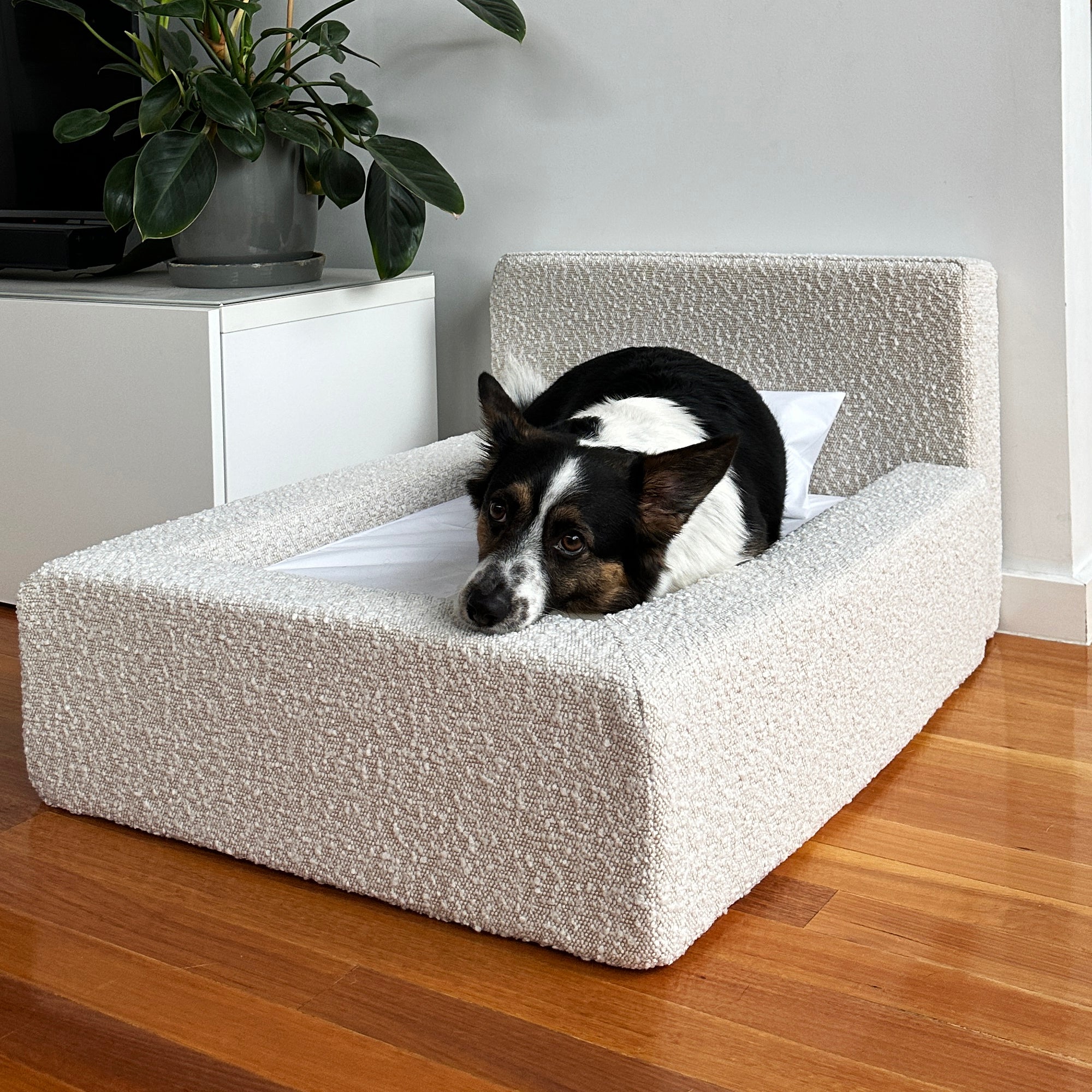 MARSHMALLOW DOG BED - MEDIUM